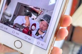 球迷晒梅西中国香港行期间见面会视频：梅西签名+微笑合影